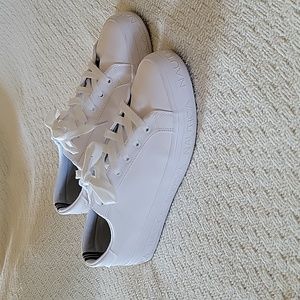 GUC Nautica sneakers women's 10